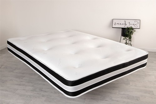 Quilted hand tufted - hand,